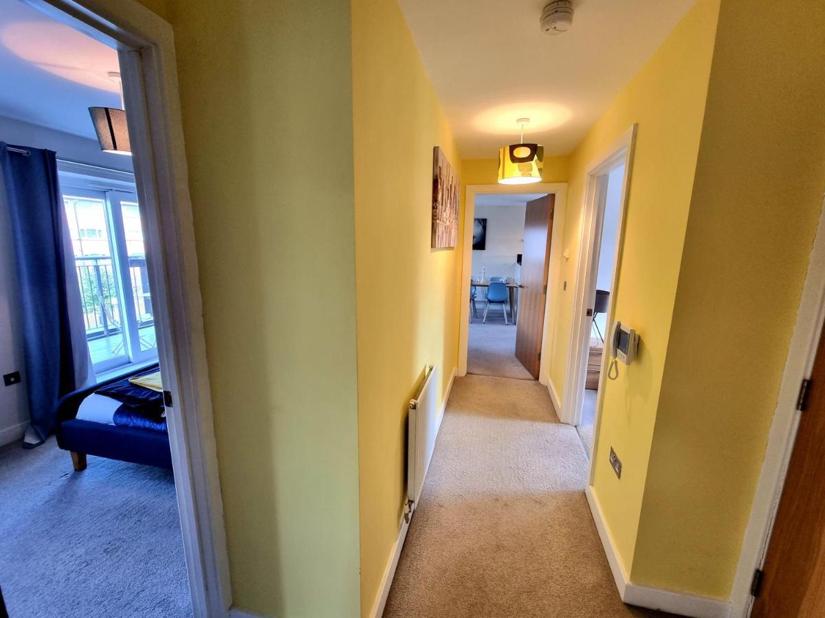 Luxury 2-Bedroom Service Apartment With Balcony Манчестер Екстер'єр фото