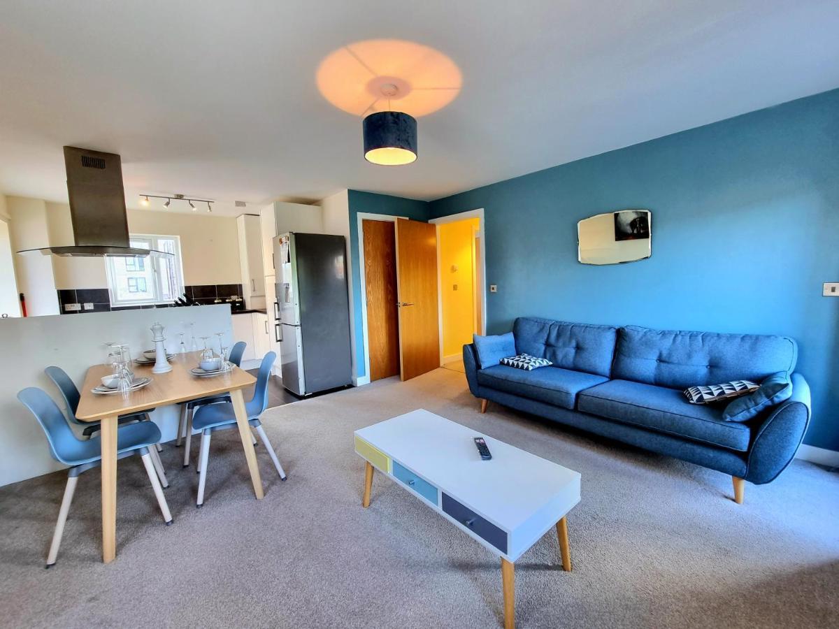 Luxury 2-Bedroom Service Apartment With Balcony Манчестер Екстер'єр фото