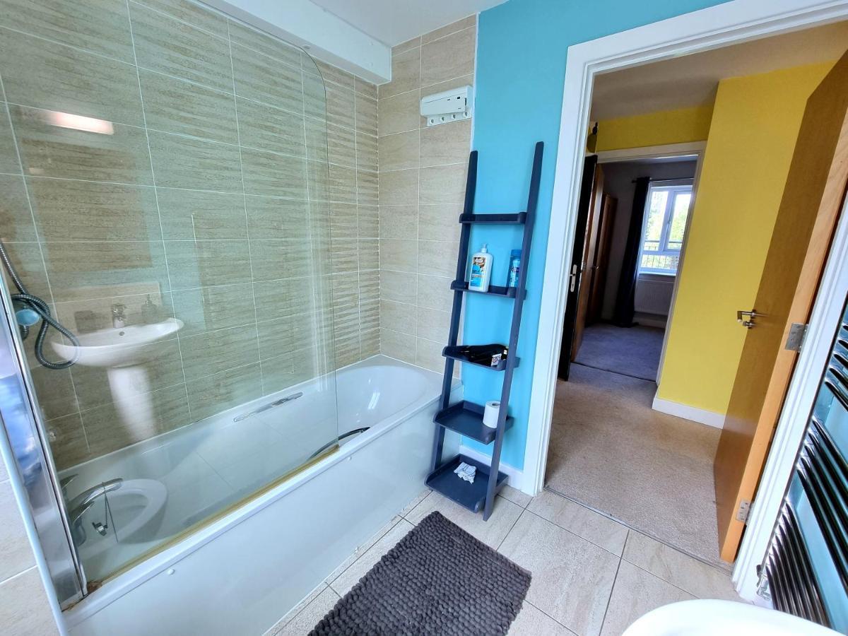 Luxury 2-Bedroom Service Apartment With Balcony Манчестер Екстер'єр фото